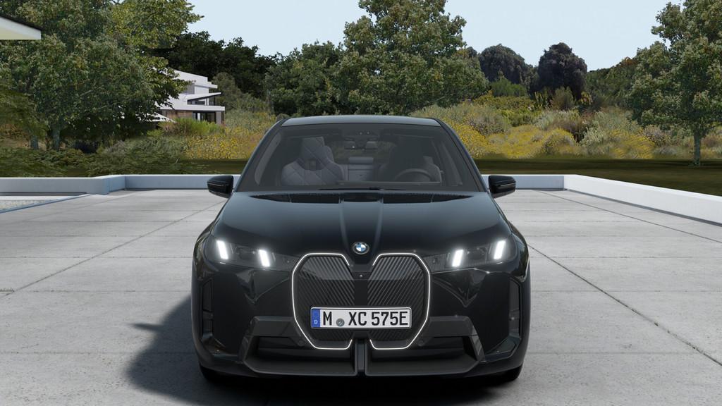 BMW iX xDrive60 M Sport / Panoramadak Sky Lounge / Trekhaak, IX, Zwart, Leder, 2480 kg