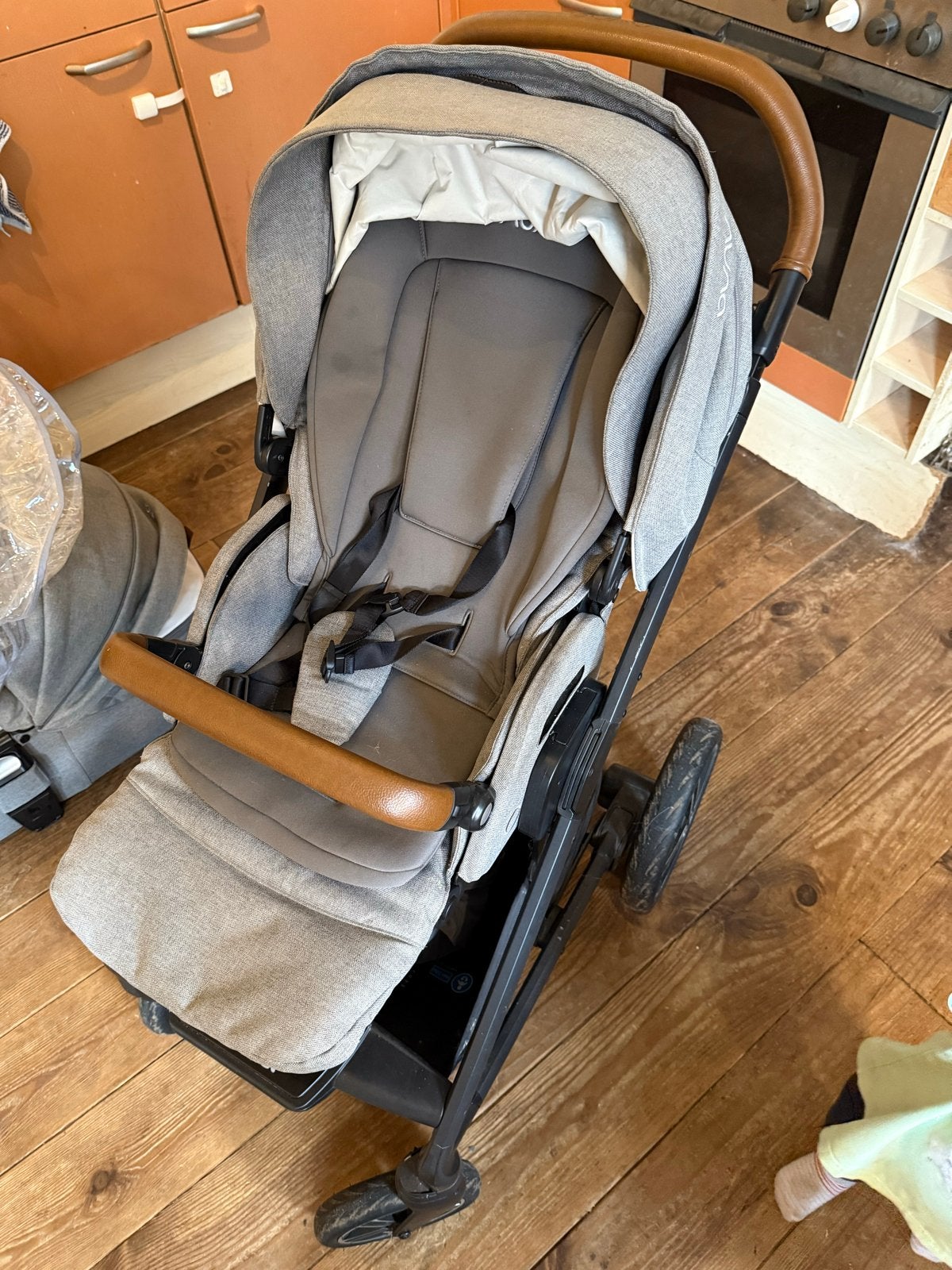 Nuna Mixx Next kinderwagen met reiswieg en autostoel, Zo goed als nieuw, Combiwagen, Met autostoeltje, Ophalen