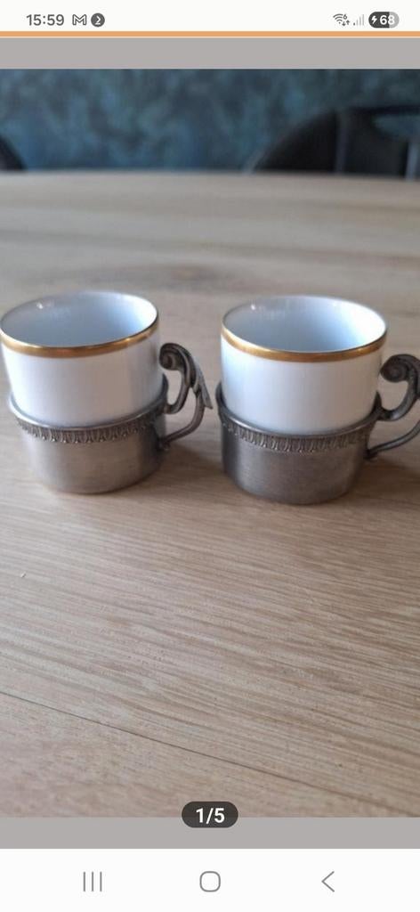 Vintage porseleinen kopjes in tinnen bekers - Peltro, Antiek en Kunst, Ophalen of Verzenden