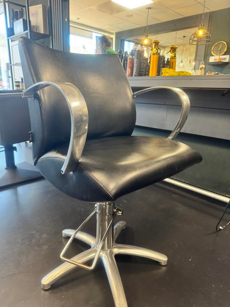 3x Kappers Stoelen Maletti 50 euro stuk!!, Huis en Inrichting, Stoelen, Ophalen of Verzenden, Gebruikt, Drie