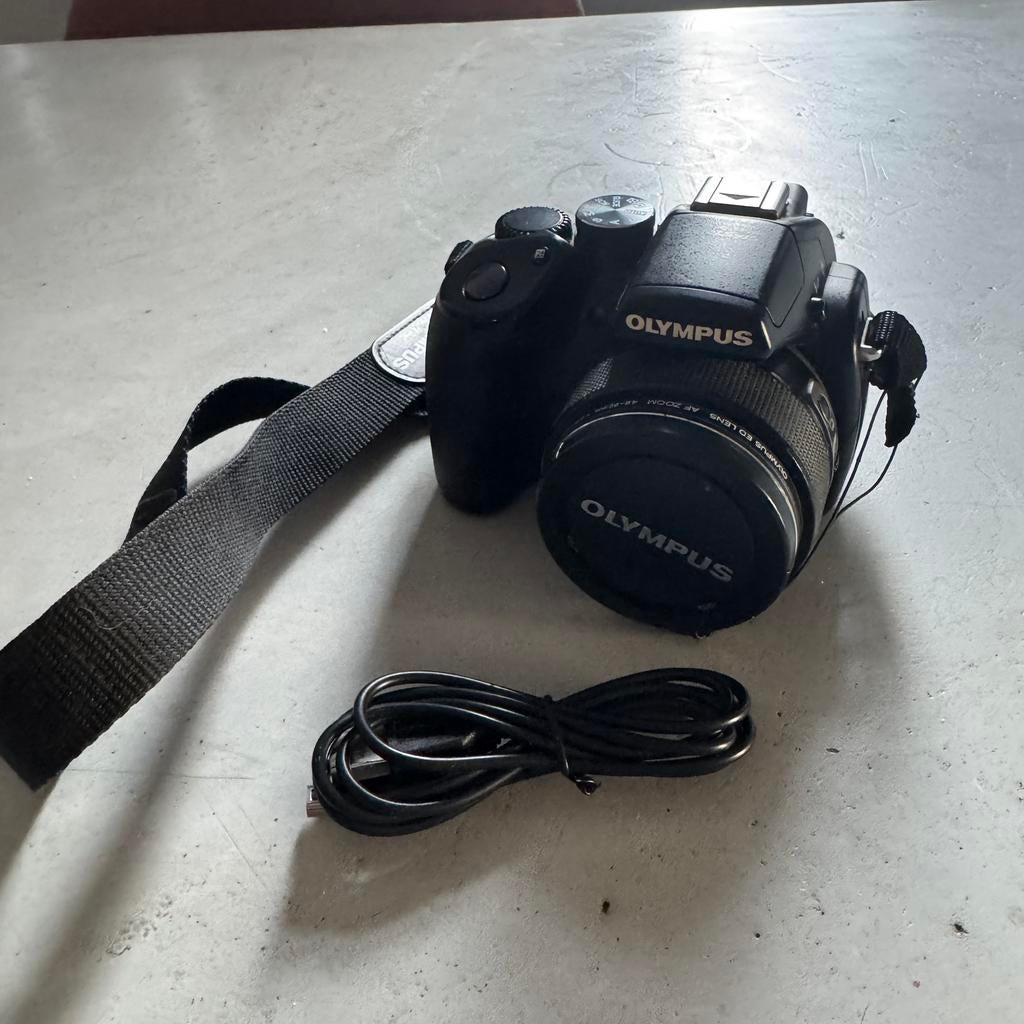 Olympus SP-570UZ (werkt op AA batterijen), Audio, Tv en Foto, Fotocamera's Digitaal, Ophalen of Verzenden, Zo goed als nieuw, Olympus