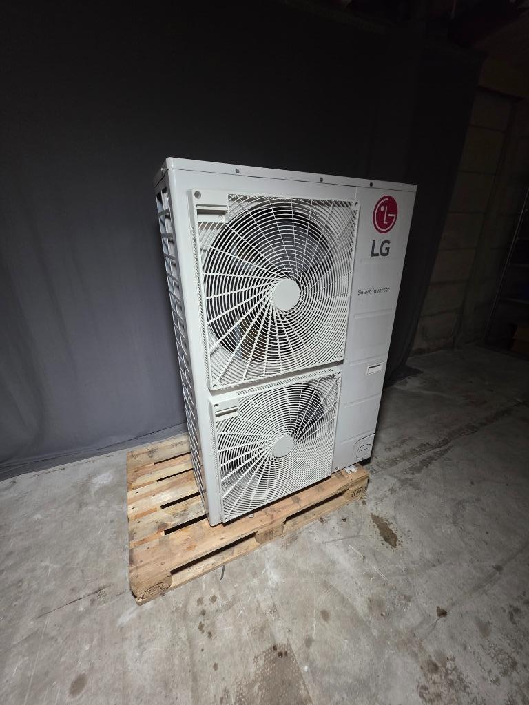 Refurbished buitenunit airco LG Smart Inverter 14 kW, Koelen en Ontvochtigen, Timer, Refurbished, 3 snelheden of meer