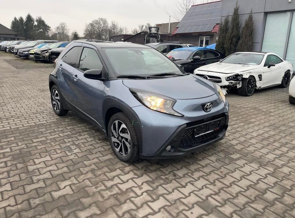 Toyota Aygo X sloopauto diverse onderdelen, Ophalen, Voor, Toyota, Spatbord