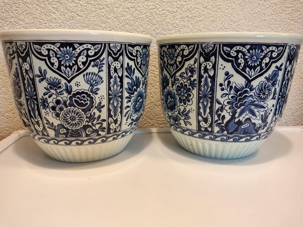 Twee Royal Sphynx Delfts bloempotten, Ophalen