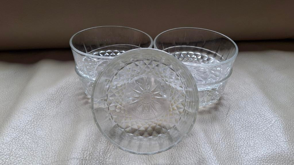 Vintage Arcoroc schaaltjes, Huis en Inrichting, Keuken | Servies, Zo goed als nieuw, Overige stijlen, Overige materialen, Ophalen of Verzenden