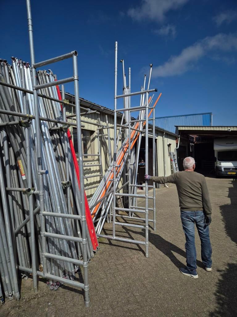 Skyline opbouw frames skyworks, Doe-het-zelf en Verbouw, Steigers, Ophalen, Zo goed als nieuw, Rolsteiger of Kamersteiger, 5 meter of hoger