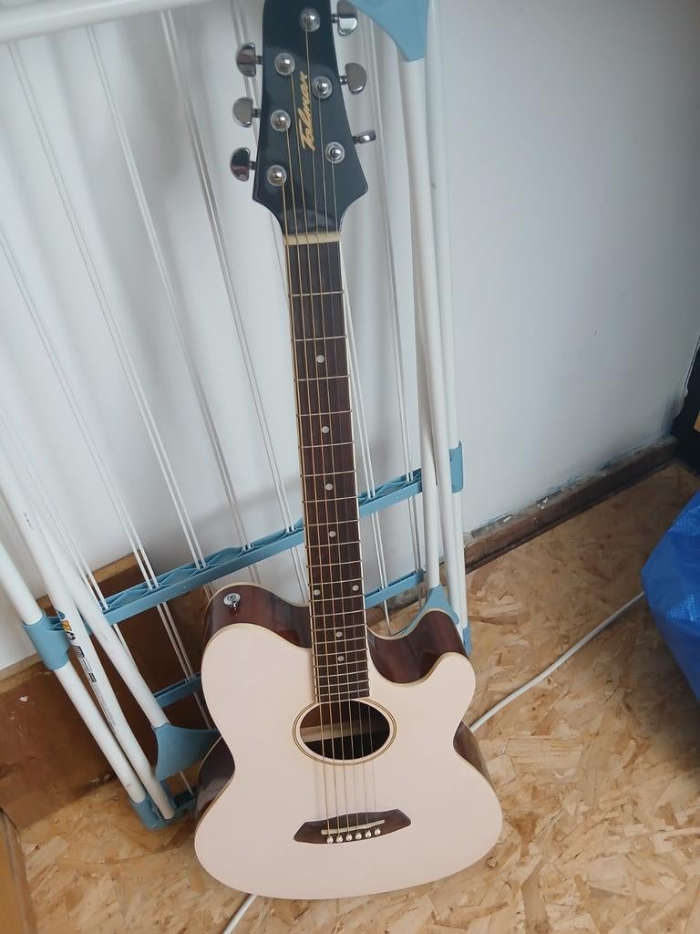Semi akoestische ibanez gitaar, Muziek en Instrumenten, Ophalen of Verzenden