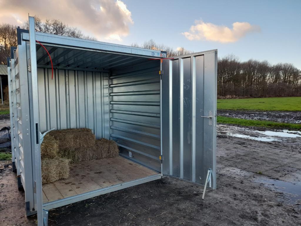 opslag hooi stro/diervoerders/container/opslag/weidegang, Weidegang