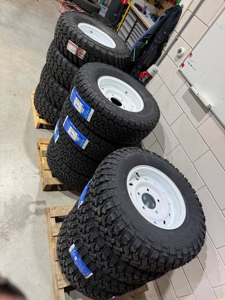 Banden en velgen set Land Rover Defender, diverse sets!, Ophalen, 16 inch, 265 mm, Banden en Velgen