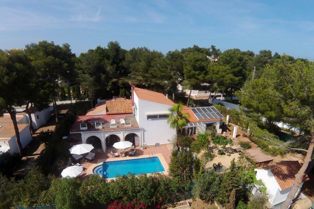 VILLA 16p 7 sl.k. 4 bdk. pool tuin zomer 2027 min.10 nachten, Aan zee, Dorp, 16 personen, Costa Blanca