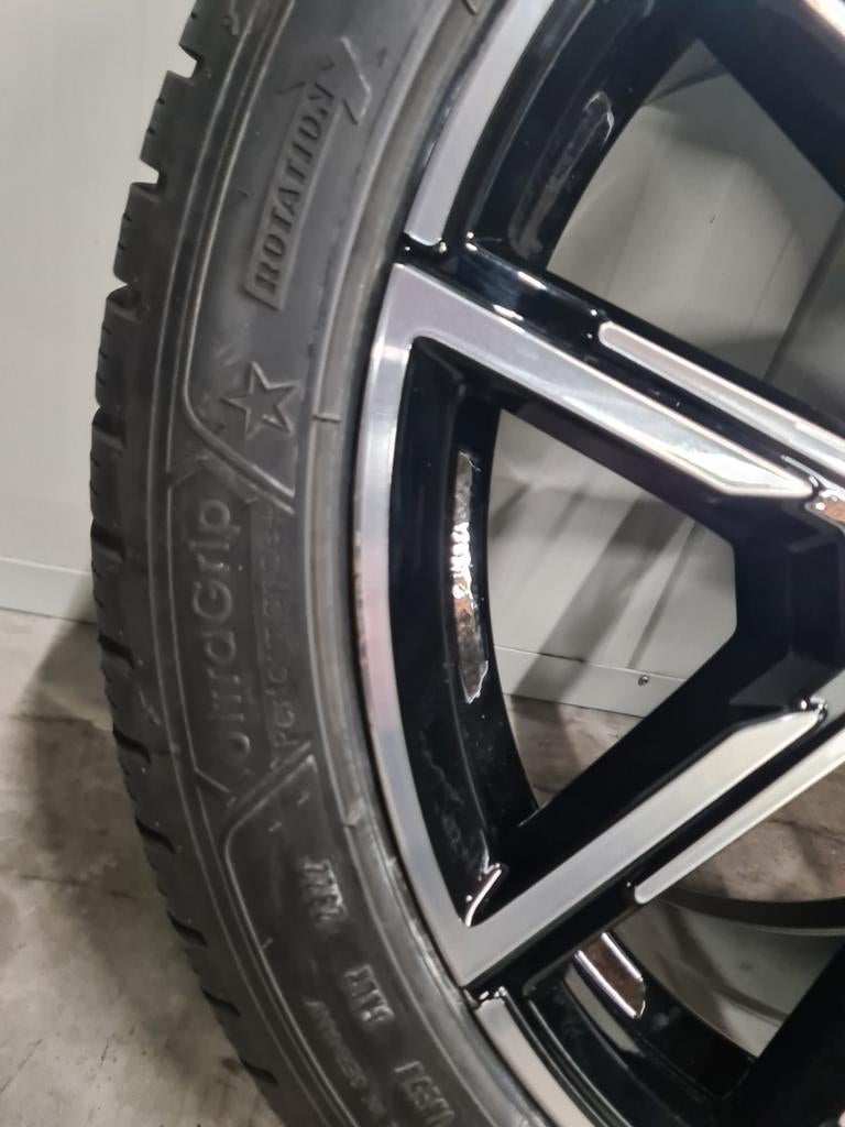 19' BMW i4 4 Serie G26 Styling 859M met winterbanden 7mm+, 19 inch, 245 mm, Banden en Velgen, Personenwagen