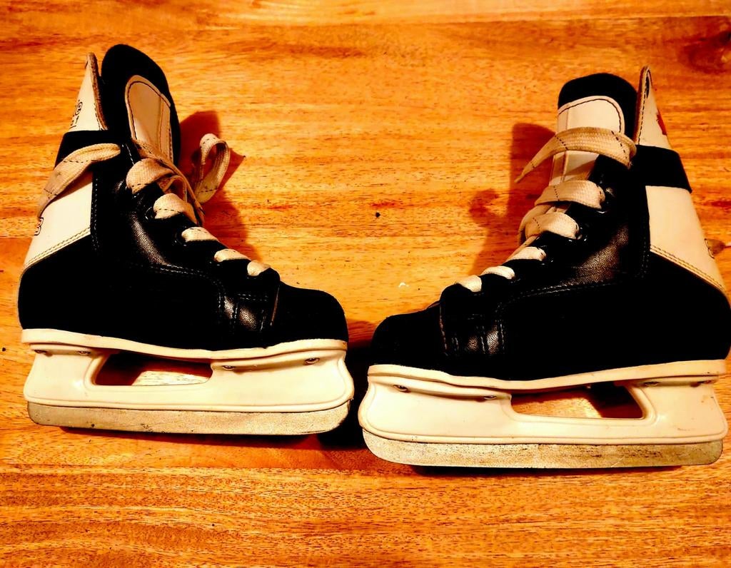 Superstoere Canadian Icehockeys, Sport en Fitness, Schaatsen, Ophalen of Verzenden, IJshockeyschaatsen, Overige merken