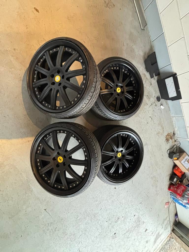 Ferrari 360 430 2 delige FORGED ROSSO NOVITEC, Auto-onderdelen, Ophalen of Verzenden, 20 inch, Zomerbanden, Band(en)