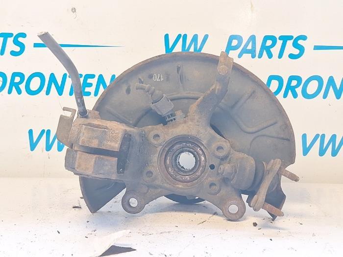 Fusee rechts-voor van een Volkswagen Touran