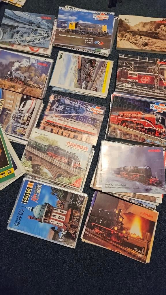 Folders (circa 150)van treinen o.a. Marklin, Fleischmann etc, Hobby en Vrije tijd, Modeltreinen | H0, Gelijkstroom, Overige typen