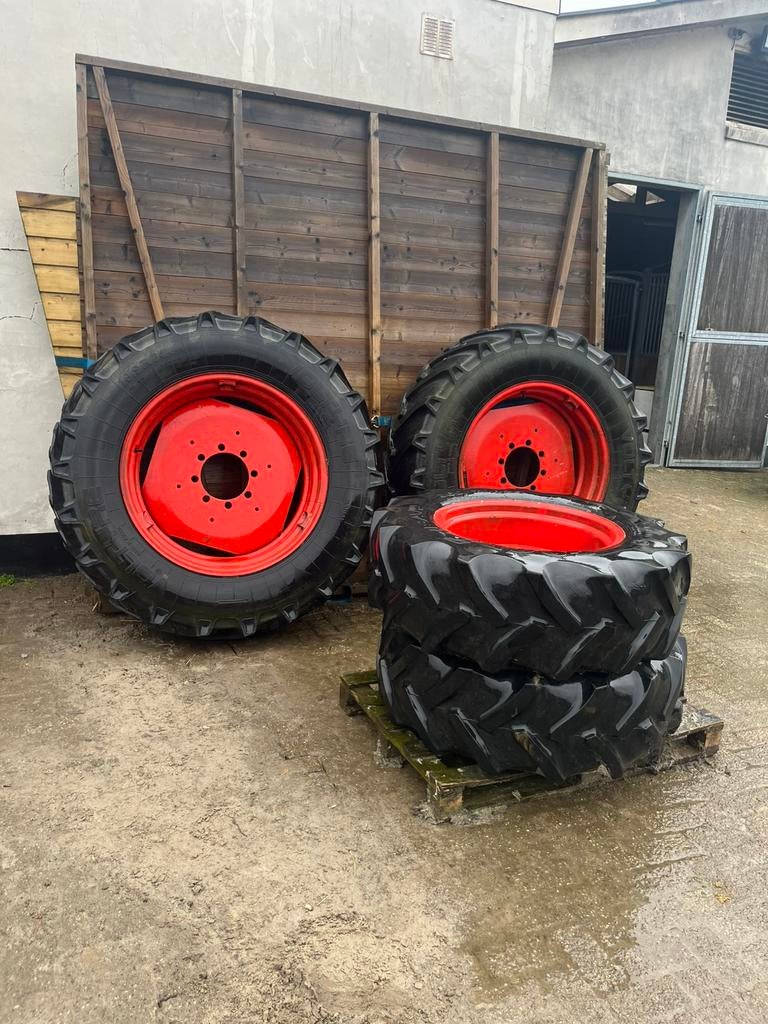 Complete set wielen fendt 300 serie, Zakelijke goederen, Ophalen