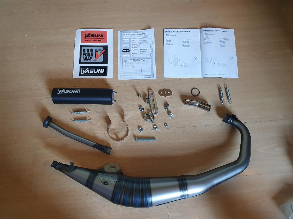 Uitlaat Yasuni R1 Yamaha TZR Zwart Aprilia SR Voca SCR AM6, Fietsen en Brommers, Ophalen, R1, Nieuw, Yasuni