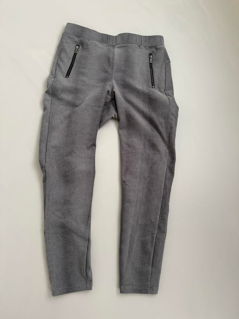 Norah zachte broek - Maat 42 - Nieuw!, Kleding | Dames, Ophalen of Verzenden, Nieuw, Maat 42/44 (L), Grijs