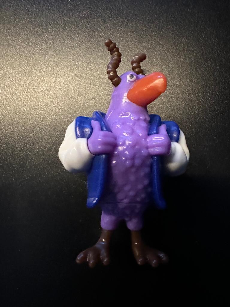 Disney figuurtje ongeveer 5 cm hoog, Ophalen of Verzenden, Overige figuren, Zo goed als nieuw, Beeldje of Figuurtje