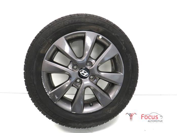 Velg + Winterband van een Hyundai I20, Auto-onderdelen, Banden en Velgen, Ophalen of Verzenden, 12 maanden garantie, Gebruikt