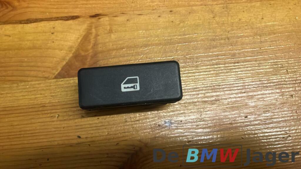 Deurvergrendeling schakelaar BMW 7-serie E38 61318352281, Gebruikt, Ophalen of Verzenden, BMW, BMW