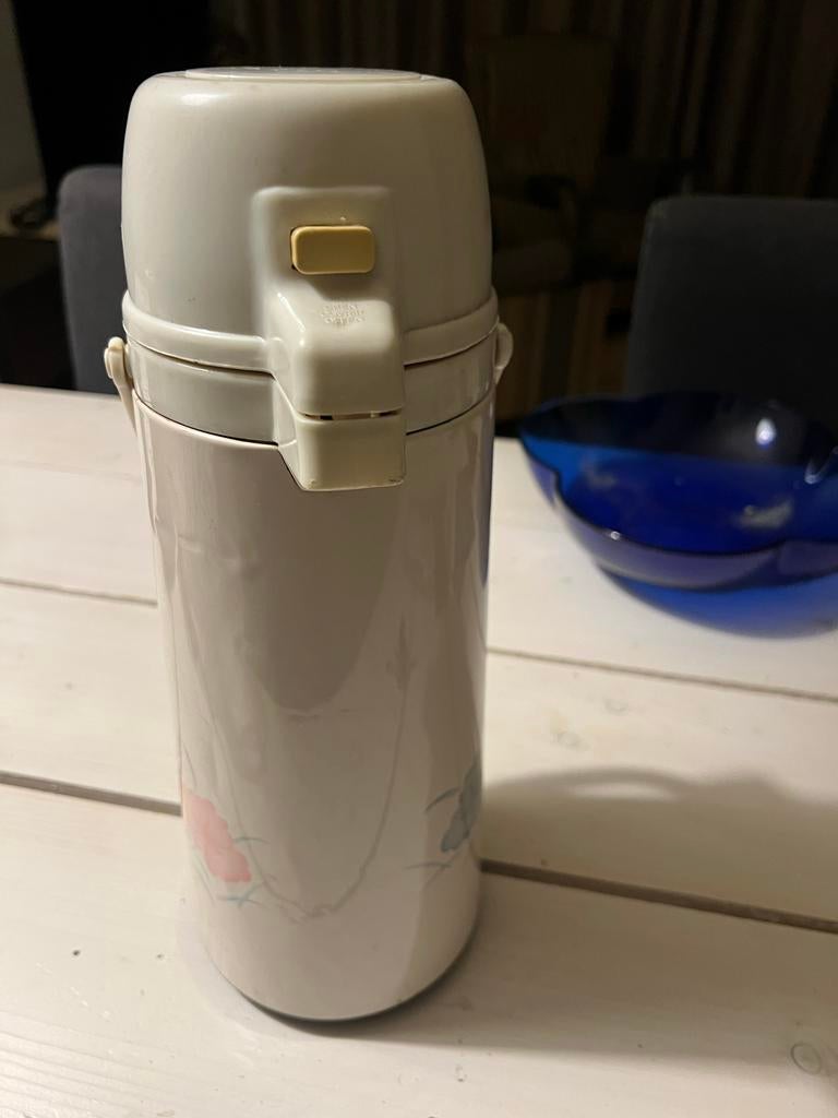 Thermoskan met pomp - Ideaal voor onderweg!, Ophalen, Gebruikt