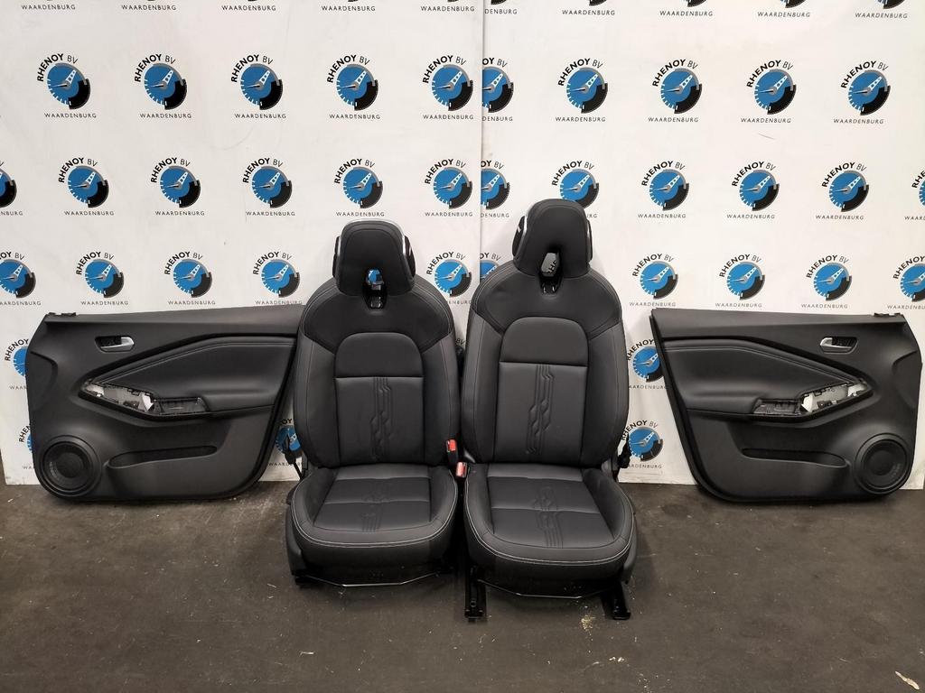 Nissan Juke leder interieur   2023  van engelse fabrieksauto, Auto-onderdelen, Interieur en Bekleding, Gebruikt, ARN erkend, Stiba lid