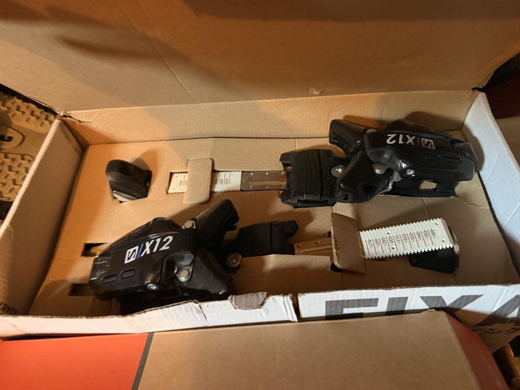 salomon ski binding nieuw mag weg voor 49 euro, Sport en Fitness, Skiën en Langlaufen, 160 tot 180 cm, Nieuw, Ski's, Salomon