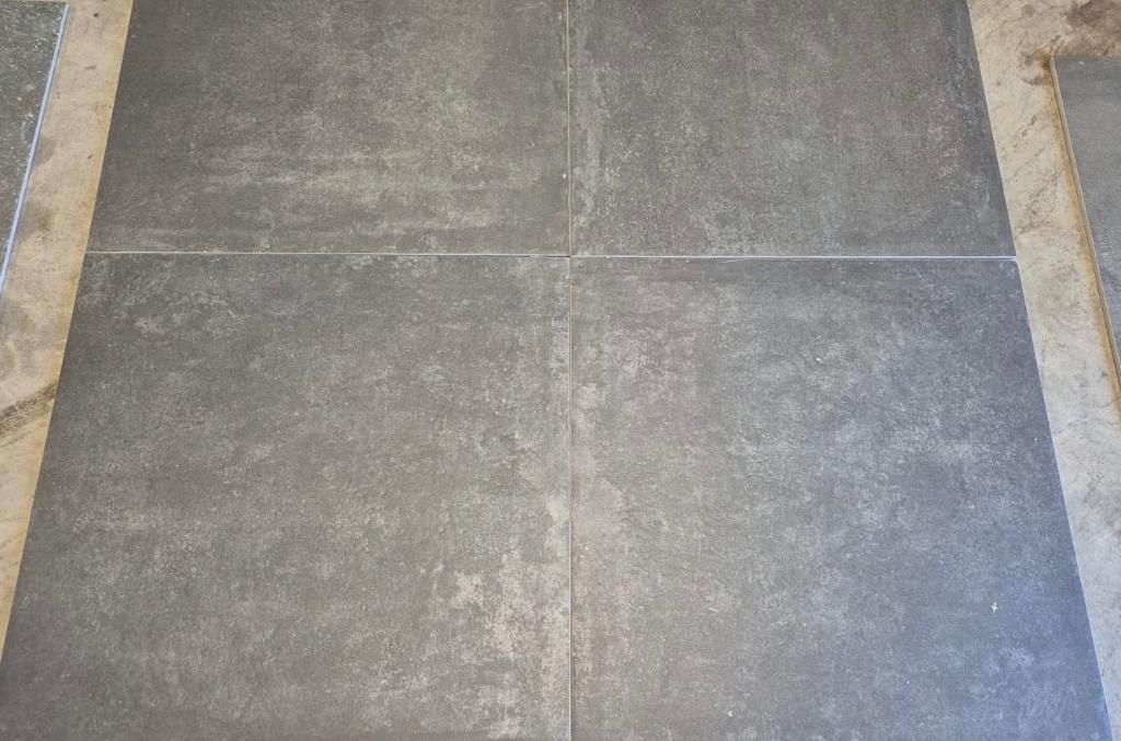 Voordelige keramische tegel 1ste keus 60x60 E 29,95 m2, Doe-het-zelf en Verbouw, Tegels, Nieuw, Vloertegels, Keramiek, 60 cm of meer