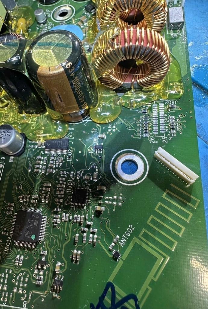 Foto 3 van Reparatie Service Bose Bass Module 300/500/700