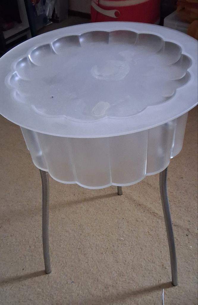 IKEA Hatten opbergtafeltje, Ophalen, Gebruikt, Rond, Minder dan 55 cm