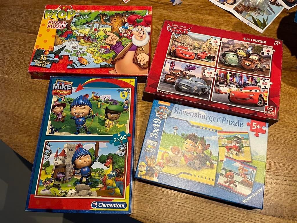 10 puzzels in 4 dozen varierend van 35 tot 50 stukjes, Kinderen en Baby's, Speelgoed | Kinderpuzzels, Ophalen of Verzenden, 10 tot 50 stukjes