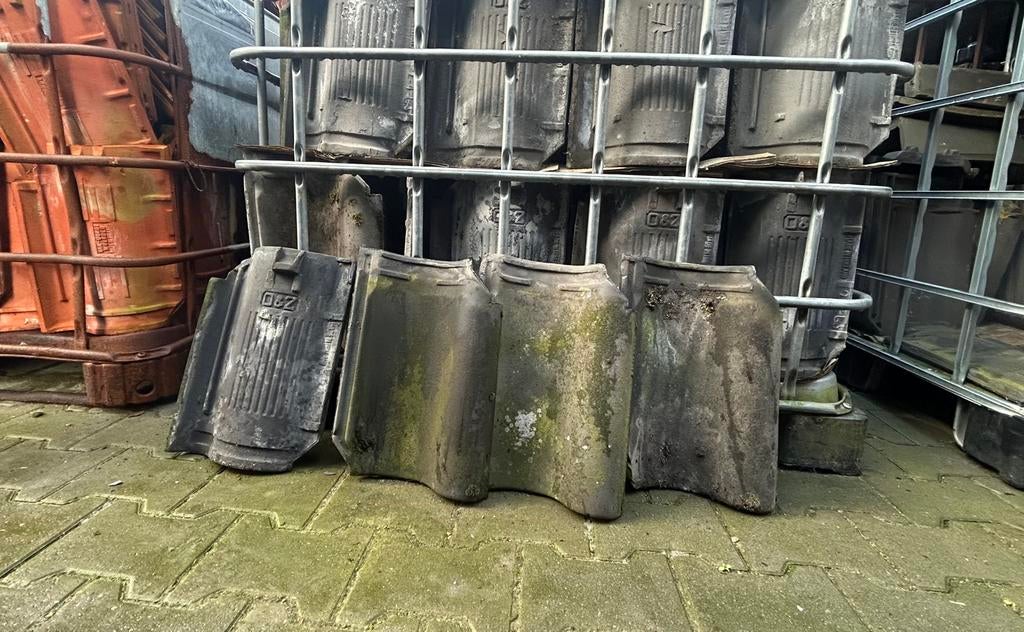 O & Z OVH dakpan - 2100 stuks, Doe-het-zelf en Verbouw, Dakpannen en Dakbedekking, Ophalen, Steen of Klei, 15 m² of meer, Dakpannen
