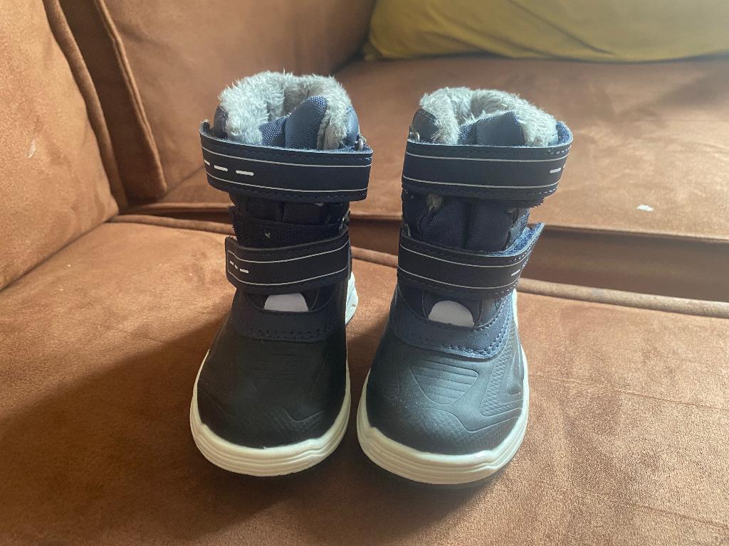 Snowboots maat 21, Kinderen en Baby's, Jongetje of Meisje, Laarsjes, Ophalen of Verzenden, Zo goed als nieuw