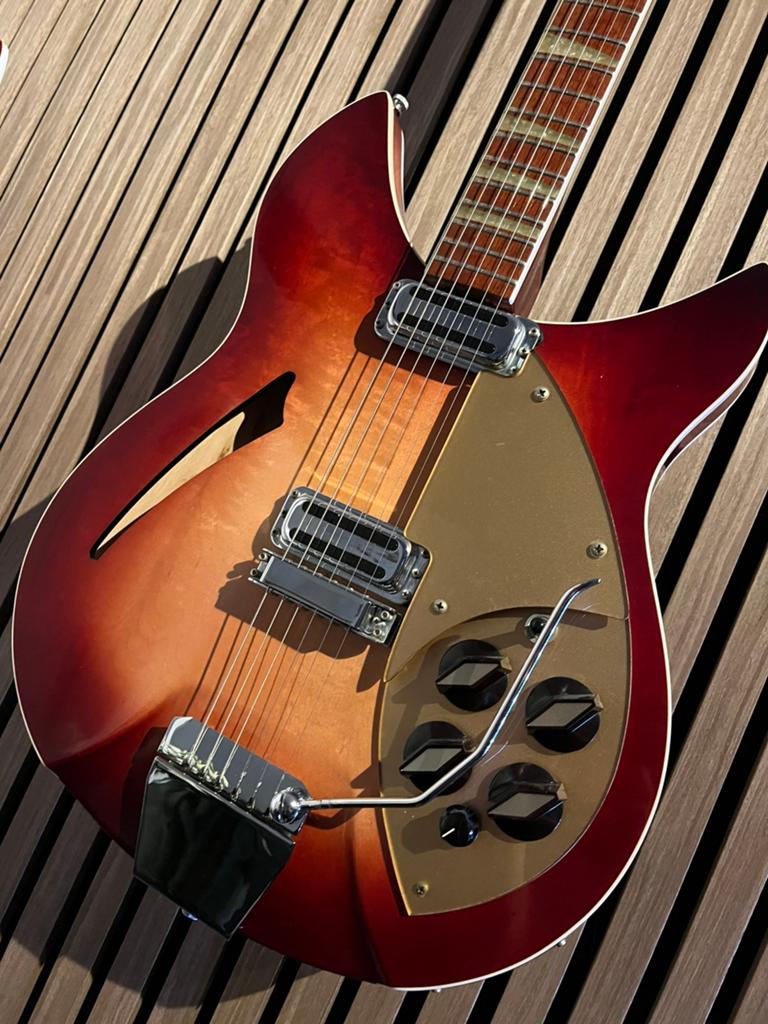 Rickenbacker 360V64 Fireglo, Ophalen, Gebruikt, Hollow body, Overige merken
