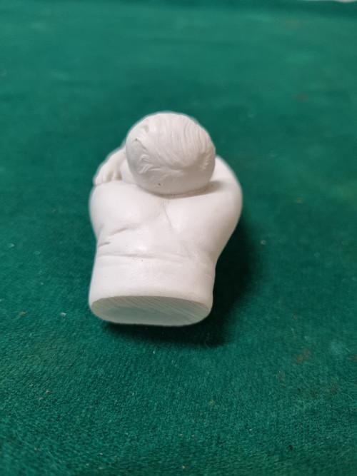 beeld baby op hand wit, Ophalen of Verzenden