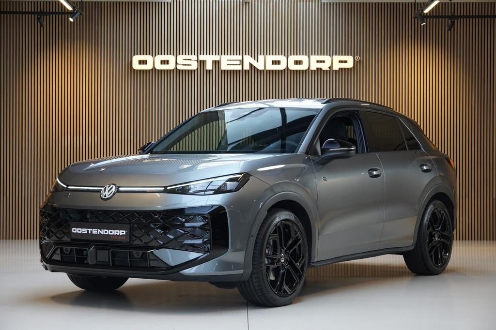 Volkswagen T-Roc 1.5eTsi/150pk DSG R-Line Blackstyle|2026|Tr, 1374 kg, Zwart, 4 cilinders, 150 pk