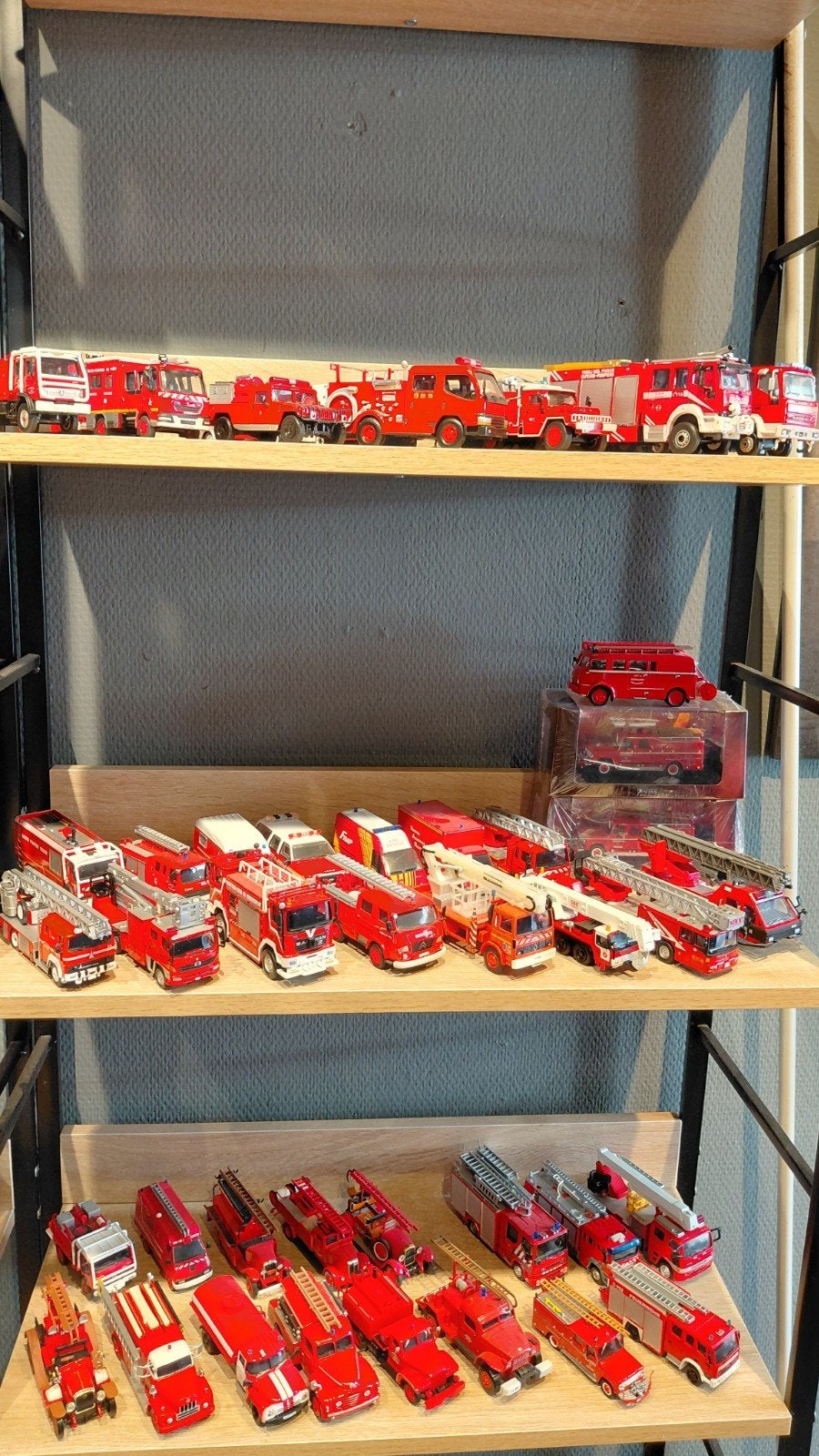 Collectie brandweerauto's - diverse modellen, Ophalen of Verzenden, Nieuw, 1:32 tot 1:50, Auto
