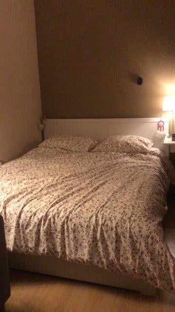 Brusali bed 160 x 200 en lattenbodems, Ophalen, Wit, Tweepersoons, Zo goed als nieuw