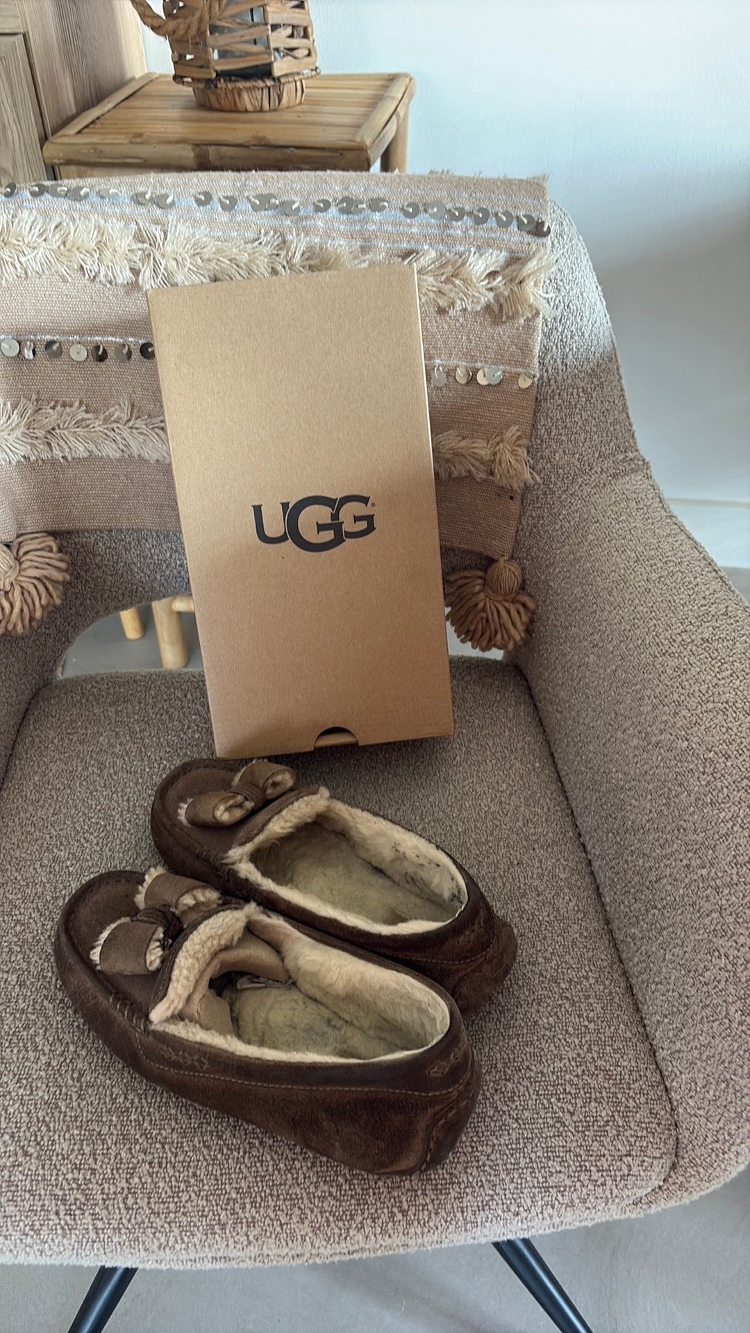 UGG danes pantoffels maat 38, Kleding | Dames, Schoenen, Ophalen of Verzenden, Gedragen