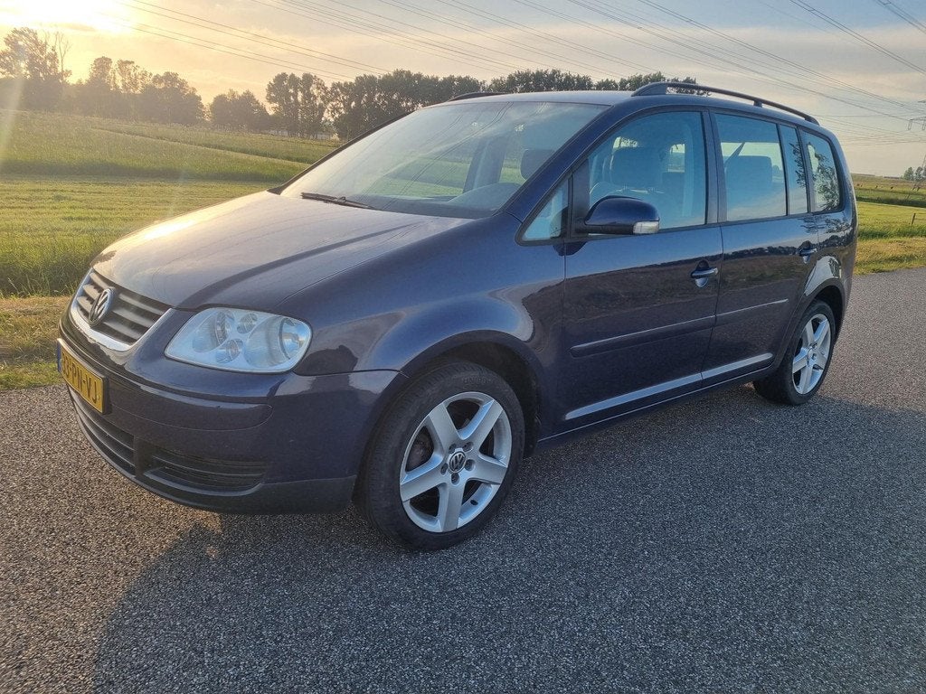 Volkswagen Touran 2.0-16V ! 7 personen Airco, Auto's, Volkswagen, Voorwielaandrijving, 1525 kg, Gebruikt, 4 cilinders