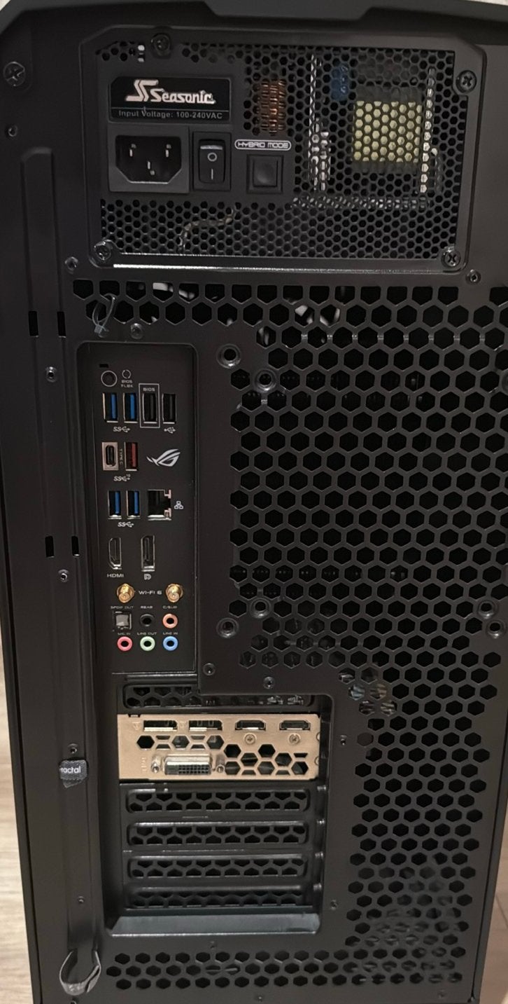 Foto 14 van Gaming PC- AMD Ryzen 9 3900X, RTX 1080 Ti, 32GB RAM