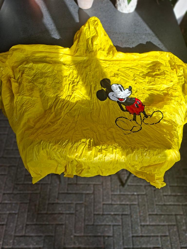 Geel Euro Disney regenponcho met Mickey Mouse, Ophalen of Verzenden, Gebruikt, Regenpak, Kinderen