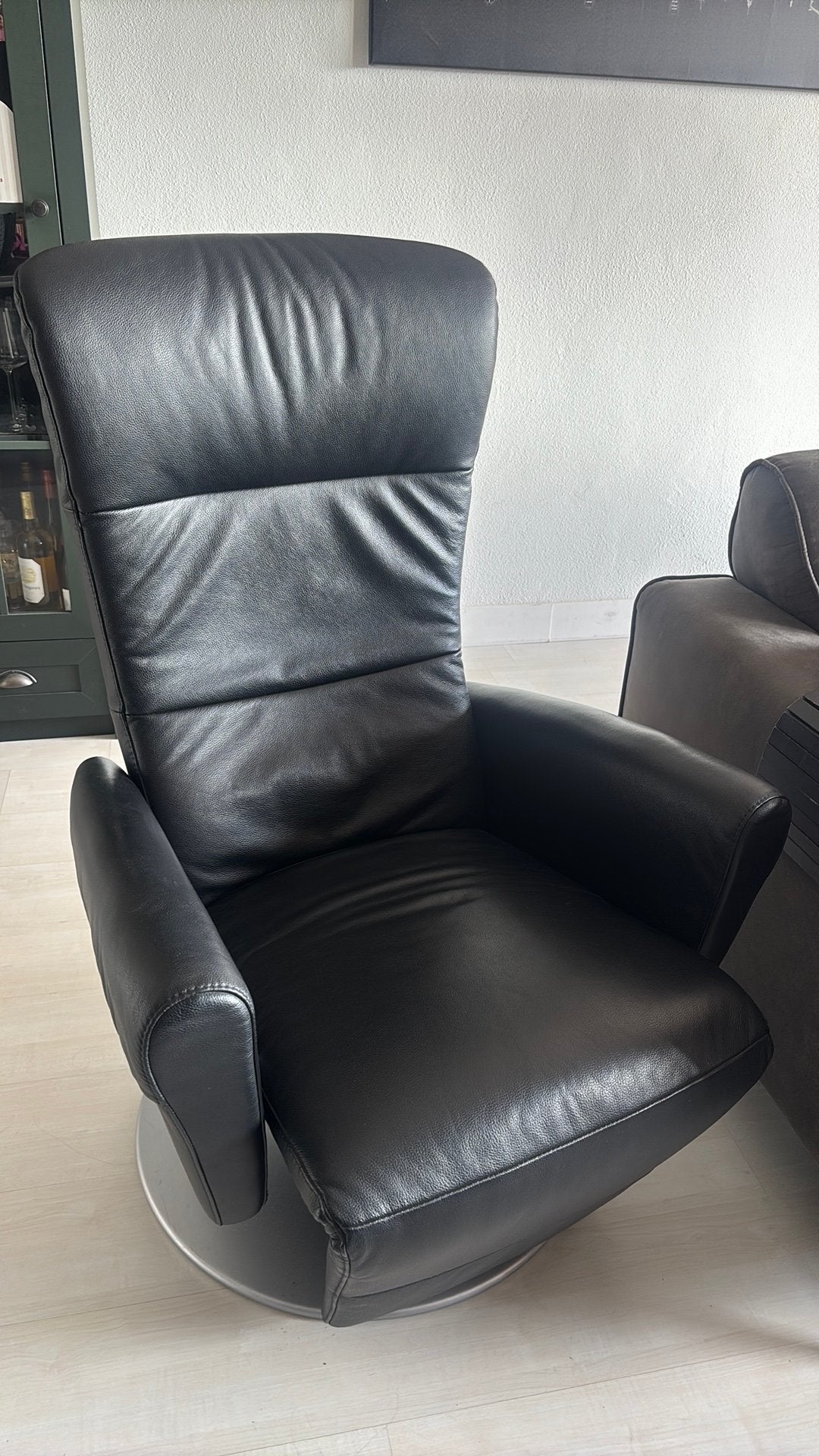 Relaxstoel leer zwart, Huis en Inrichting, Fauteuils, Ophalen, Zo goed als nieuw, Leer, 50 tot 75 cm