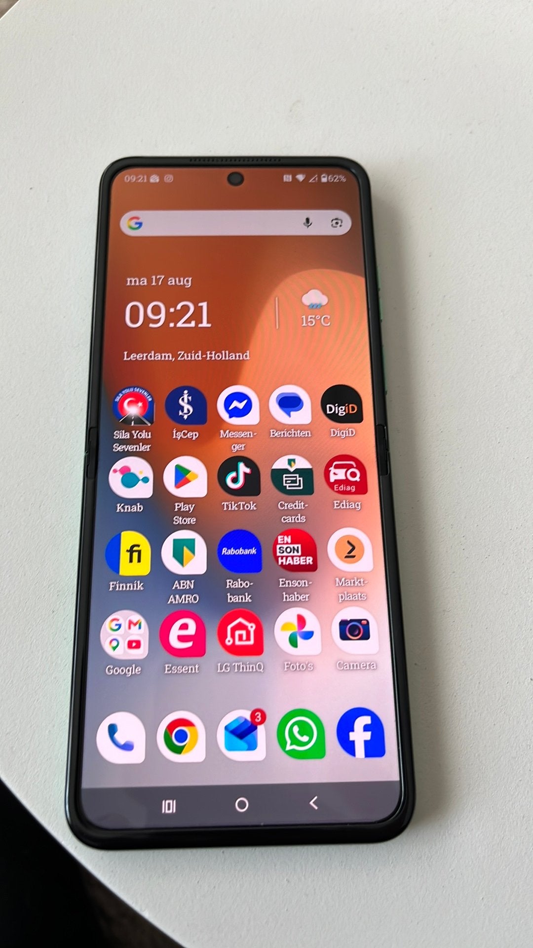 motorola razr 2025  WK 2026 edition Barst in achterscherm, Gebruikt, Touchscreen, Inklapmodel, Ophalen of Verzenden
