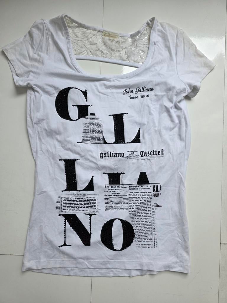 John Galliano tshirt met kant op rug maat M, Maat 38/40 (M), Wit, Ophalen of Verzenden, Korte mouw