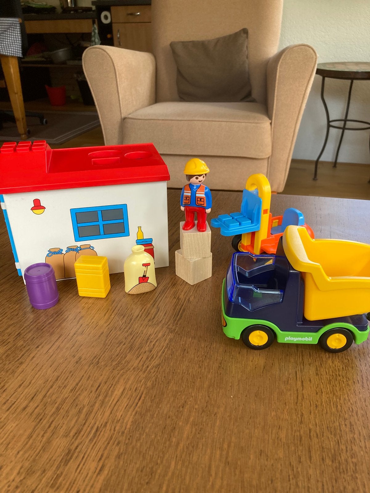 123 playmobil Vrachtwagen met garage 6759, plus Vorklift, Ophalen of Verzenden, Zo goed als nieuw