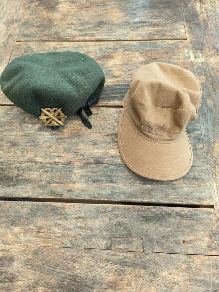 Militaire baret en pet - Groen en Beige, Onbekend, Hoed, Gedragen, One size fits all