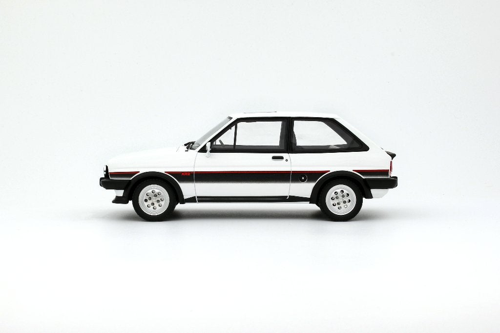 OttoMobile 1:18 Ford Fiesta MK.1 XR2 Diamond white 1981, OttOMobile, -, Nieuw, Ophalen of Verzenden