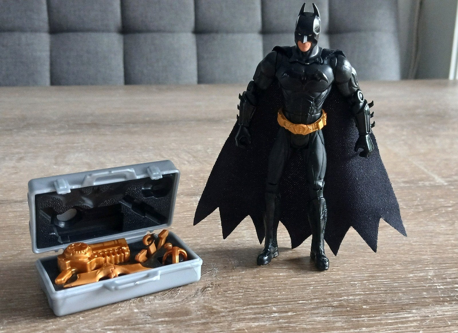 DC Batman actiefiguur met accessoires en koffer, Ophalen of Verzenden, Zo goed als nieuw